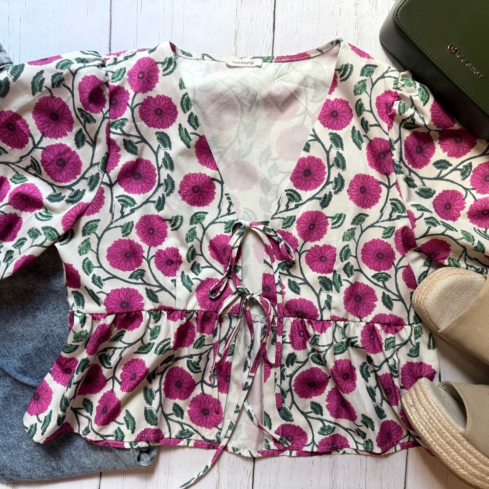 Chic Floral Tie-Front Blouse